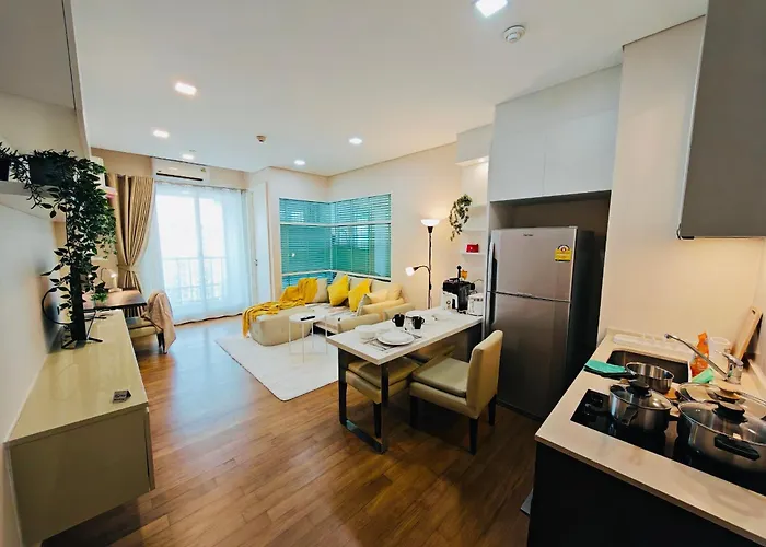 Apartment Downtown, Cozy 1br, 48sqm, Middle Of Thonglo, High Floor, Pool, Gym, Fast Wifi Bangkok