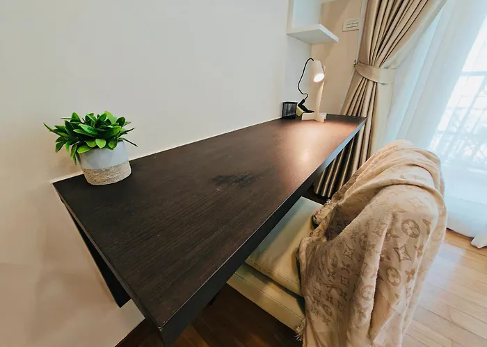 Apartment Downtown, Cozy 1br, 48sqm, Middle Of Thonglo, High Floor, Pool, Gym, Fast Wifi *