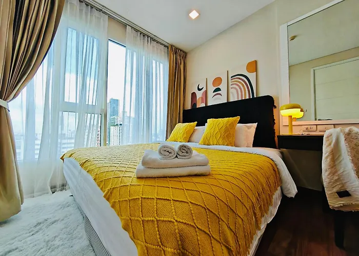 Downtown, Cozy 1br, 48sqm, Middle Of Thonglo, High Floor, Pool, Gym, Fast Wifi Apartment *