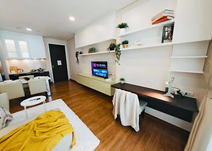 Downtown, Cozy 1br, 48sqm, Middle Of Thonglo, High Floor, Pool, Gym, Fast Wifi