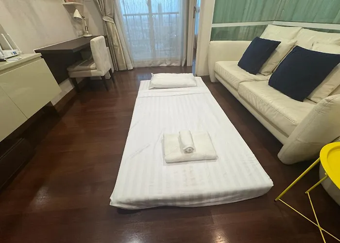 Downtown, Cozy 1br, 48sqm, Middle Of Thonglo, High Floor, Pool, Gym, Fast Wifi